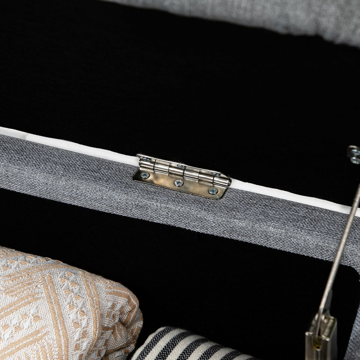Bench, can hold up to 150 kg, upholstered bench with storage space, bed bench with steel legs for living room, hallway, bedroom, 101x38.5x44.5cm