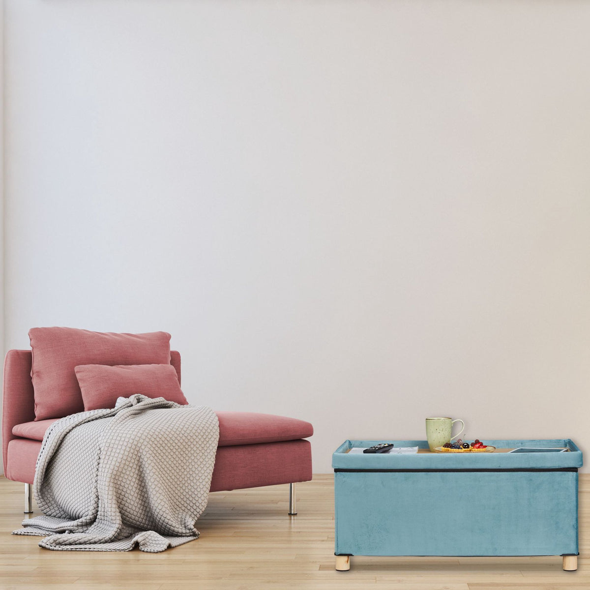 Bench with velvet cover and wooden feet