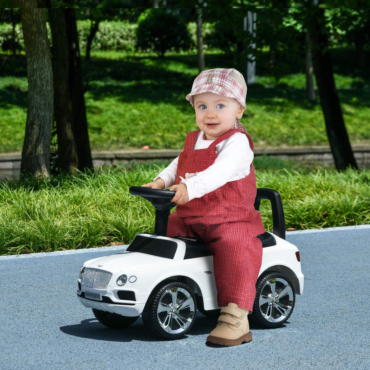 Bentley Bentayga ride-on car, ride-on vehicle with horn, children's vehicle, children's car with tip protection, from 18 months, white, 67x29x39 cm