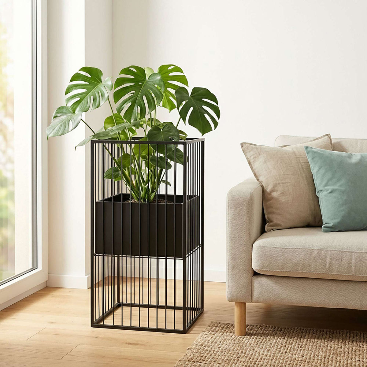 Black Iron Plant Stand, 61 cm – Modern Lattice Design