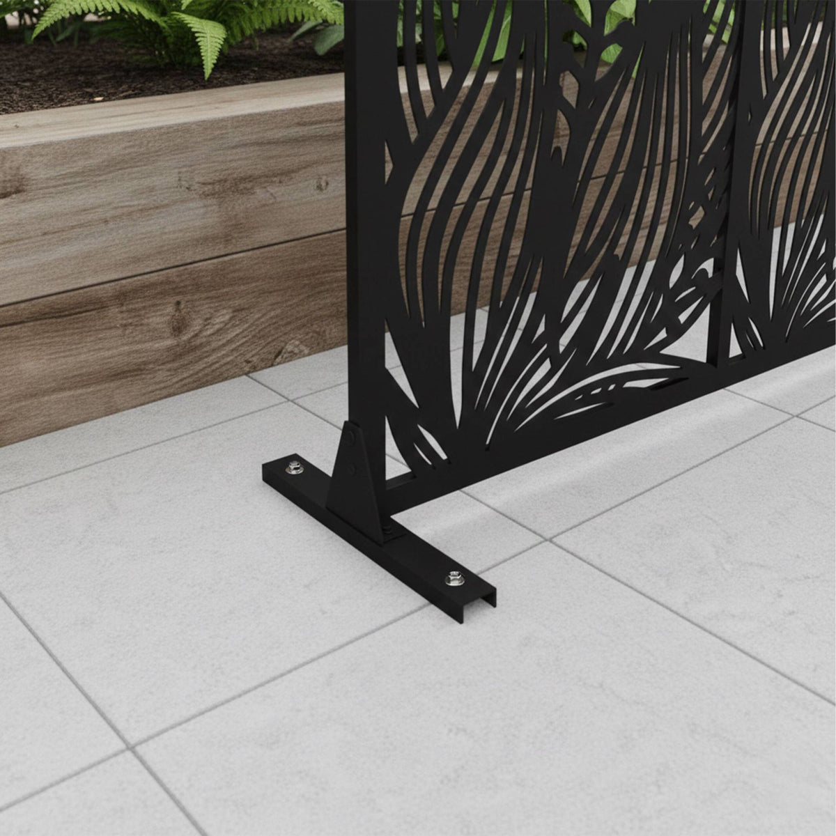 Black Metal Garden Privacy Screen – Leaf Design