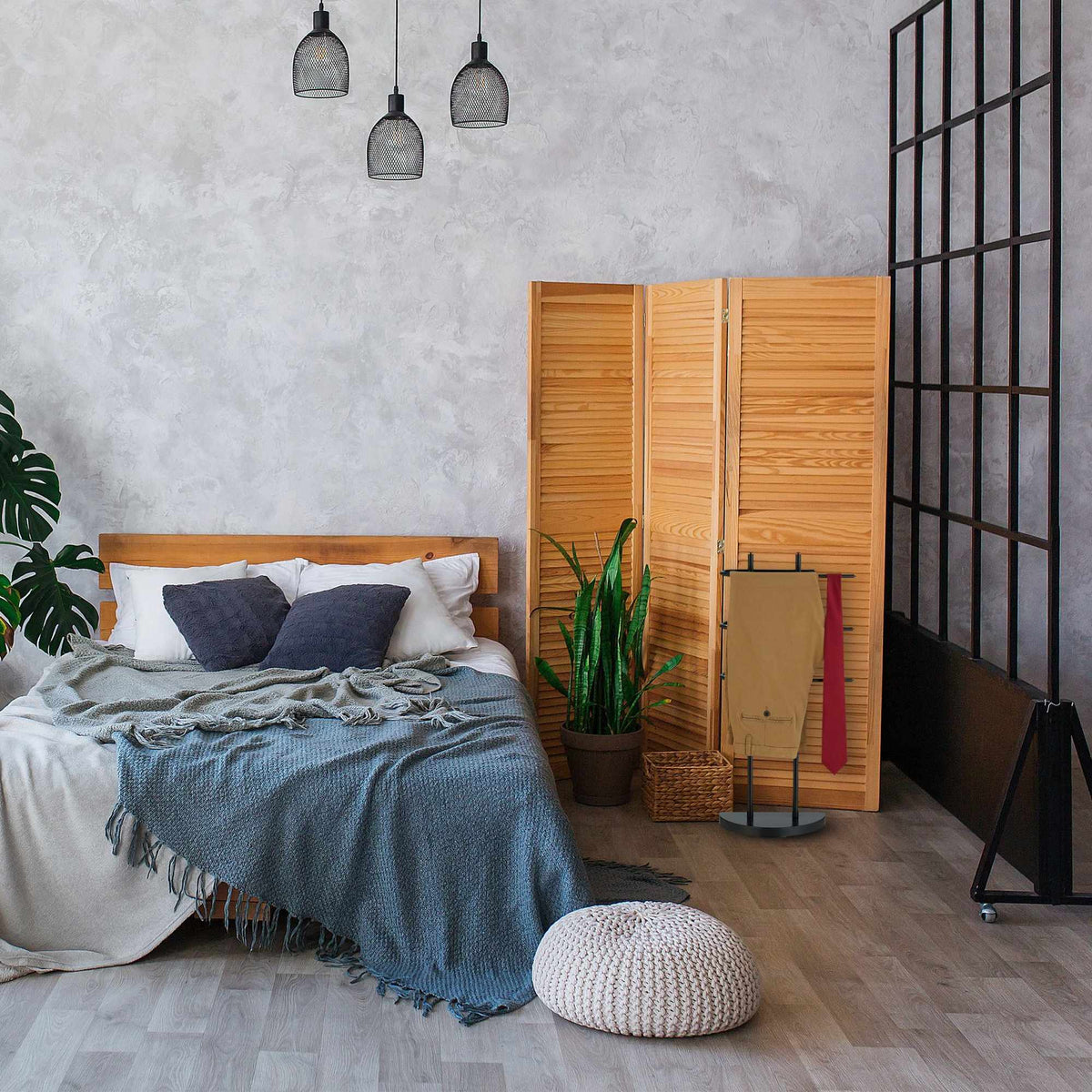 Black towel rail with 3 rails