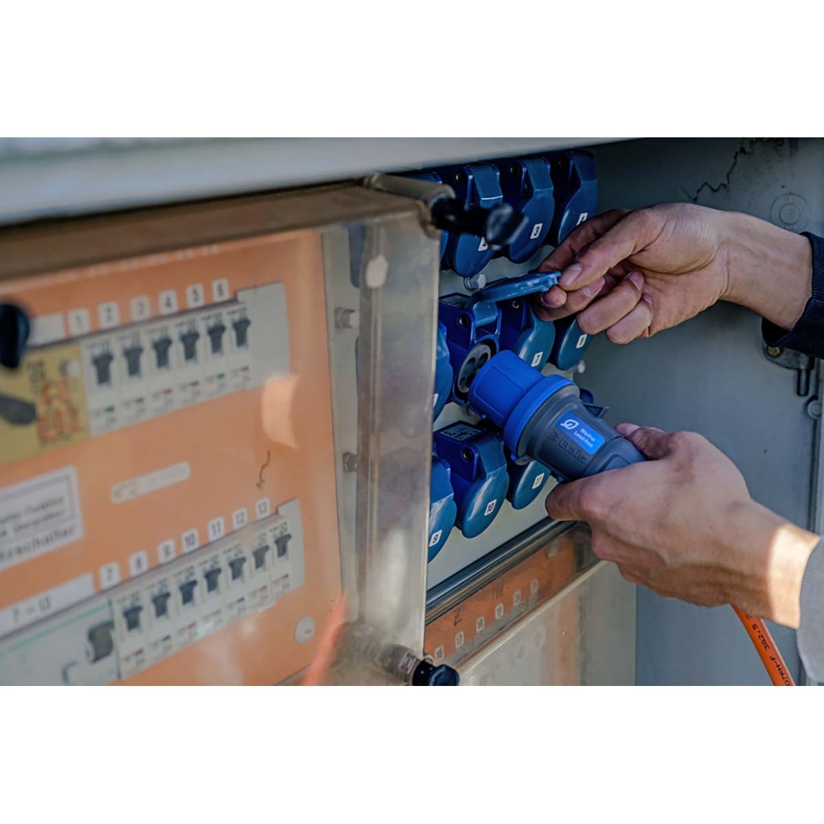 CEE extension cable 5m (Camping extension cable H07RN-F 3G2.5 in orange with CEE plug and connector with sealing cap for permanent outdoor use)