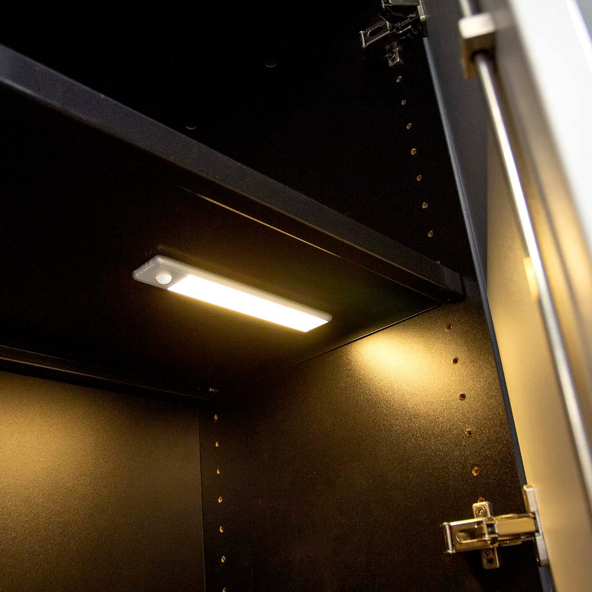 Cabinet Light | 110 lm | Rechargeable | 1100 mAh | Motion Sensor | 600 min | 5 V DC