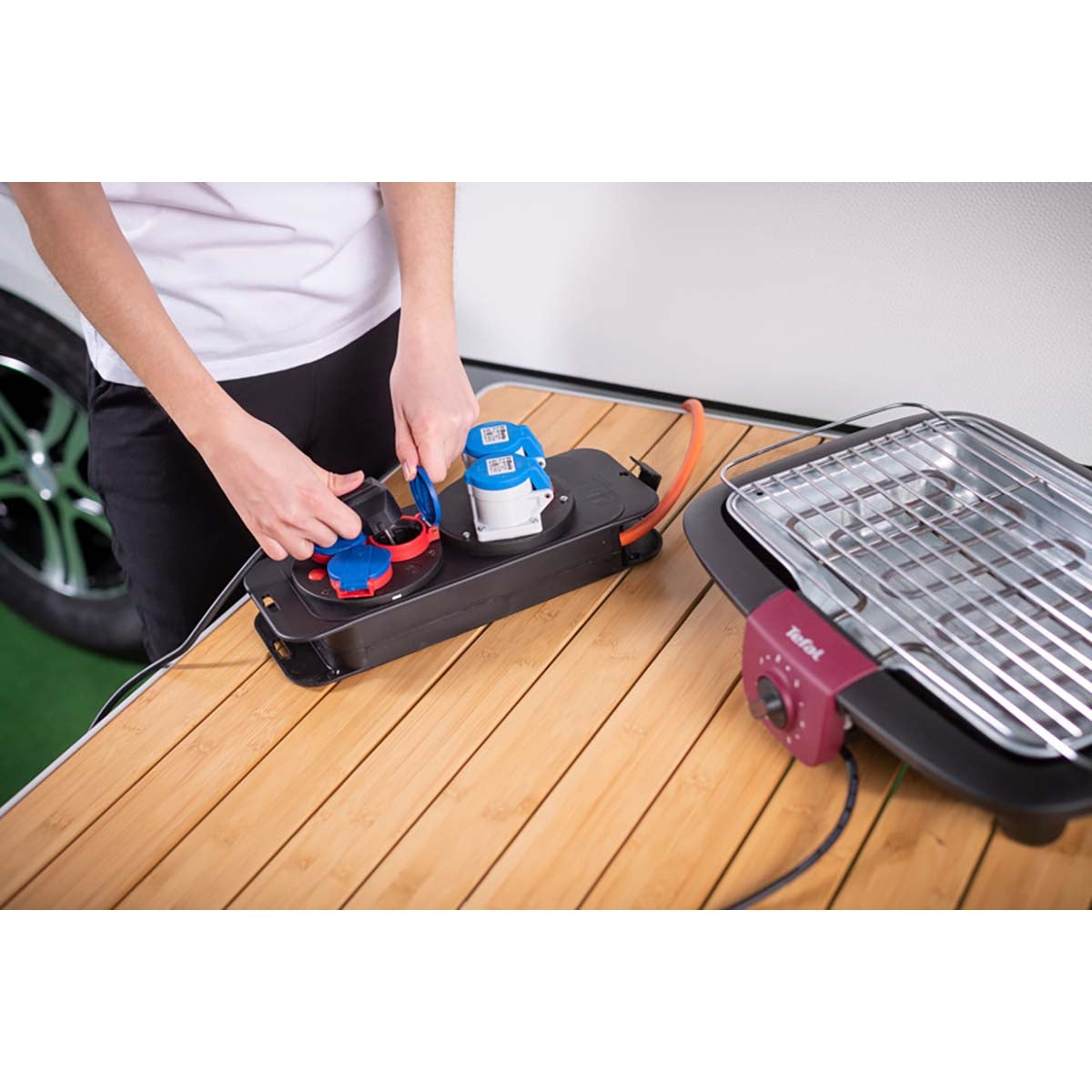 Camping Distribution box with plug / power distributor 16A for camping and permanent outdoor use IP44 (caravan distributor 1.50 m cable in orange)