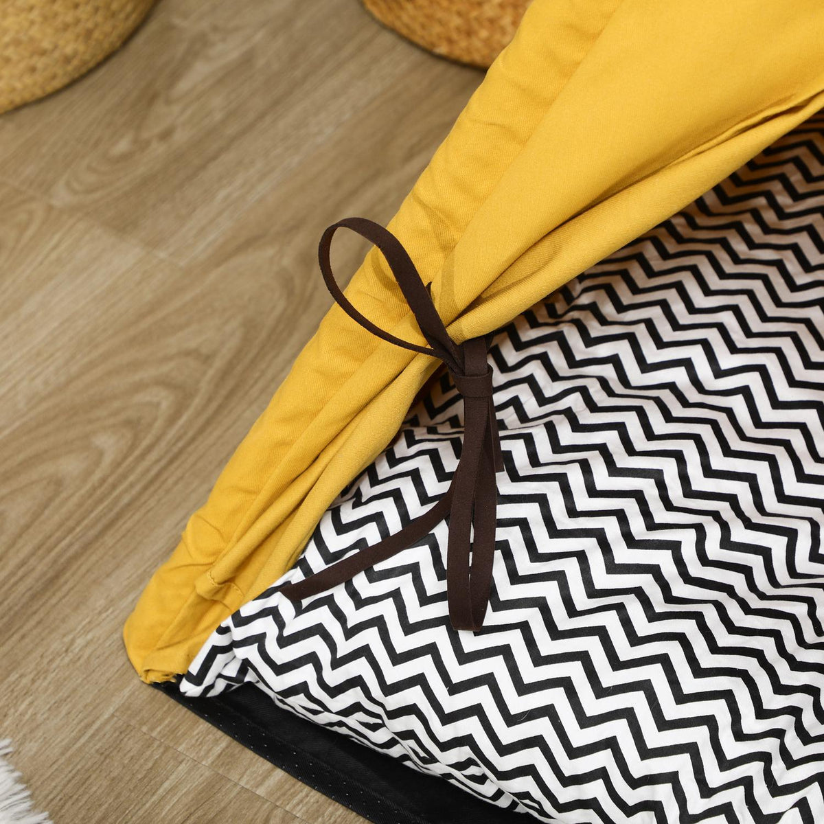 Cat House Tipi Tent Dog Bed With Cushion Non-Slip With Play Ball Made Of Pine Wood Indoor In Yellow