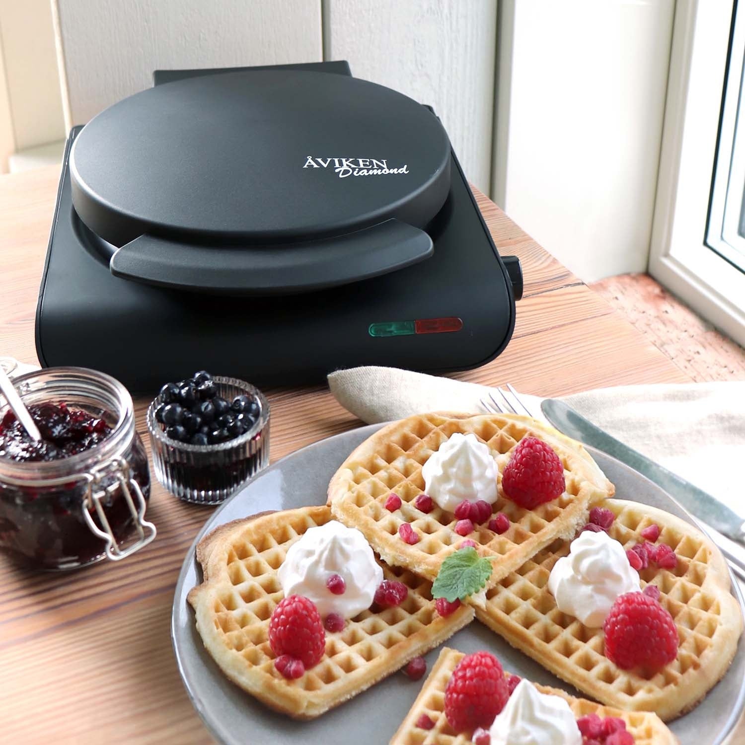 Ceramic Waffle Iron, Black