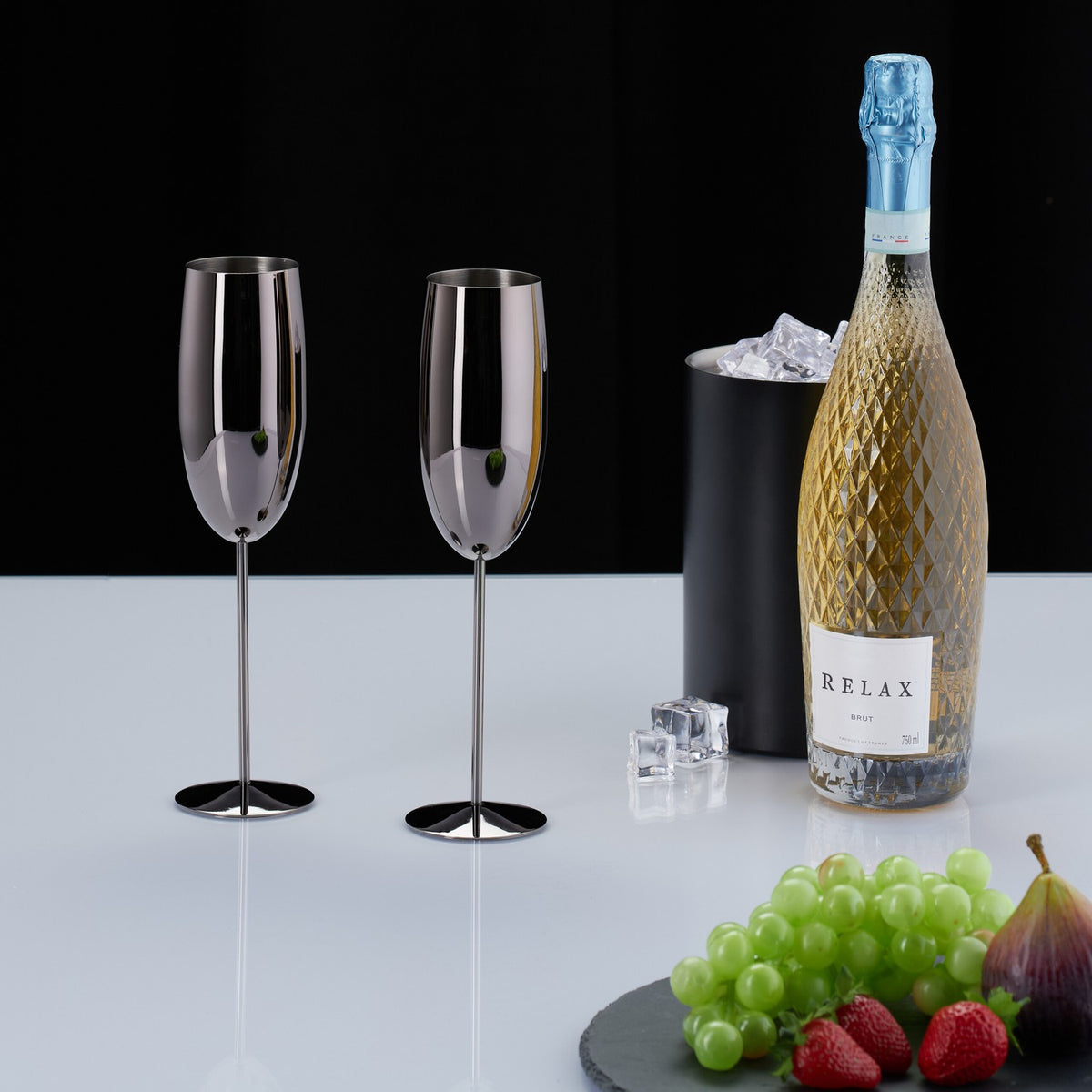 Champagne glasses in stainless steel, set of 4