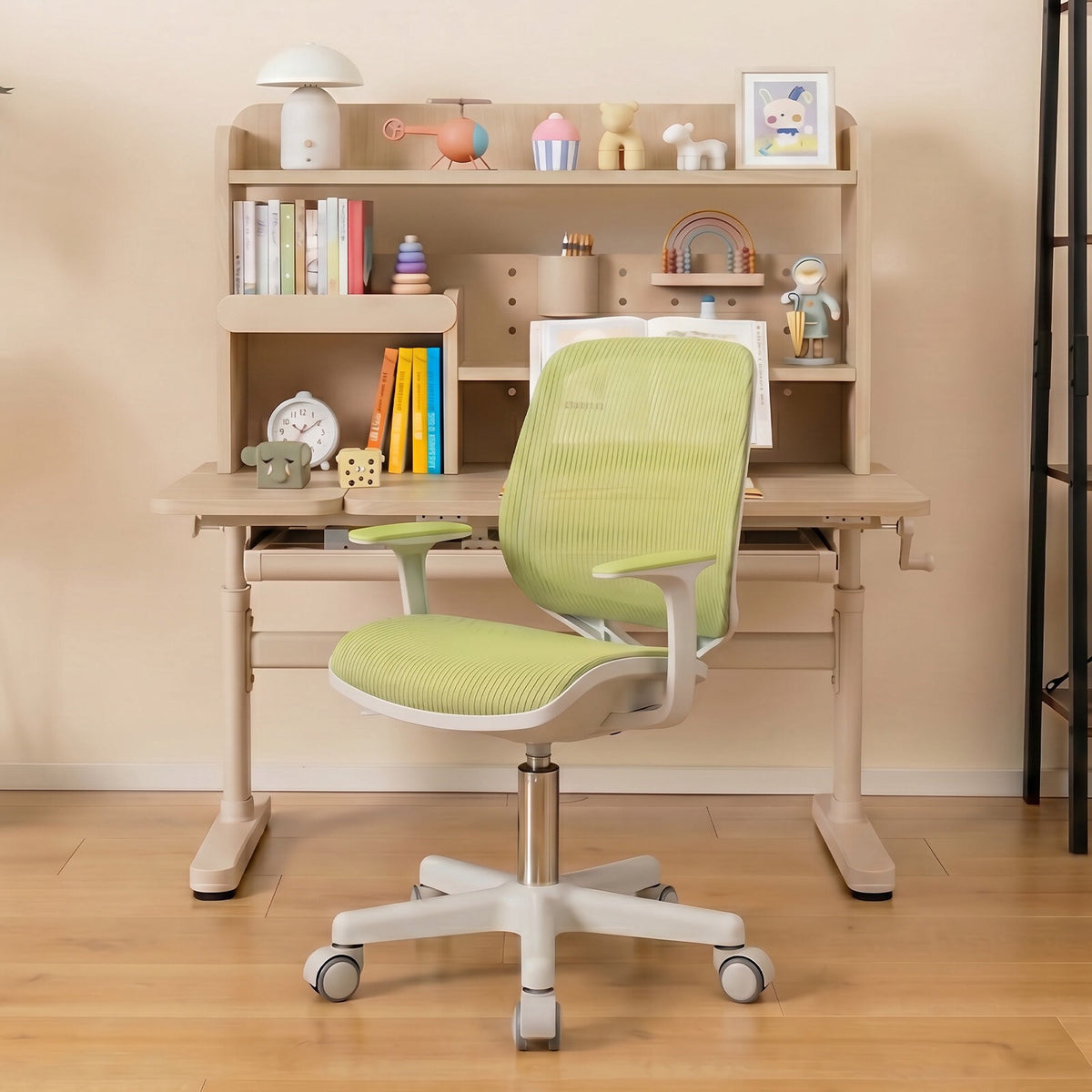 Children's Ergonomic Swivel Chair, Green, Height Adjustable