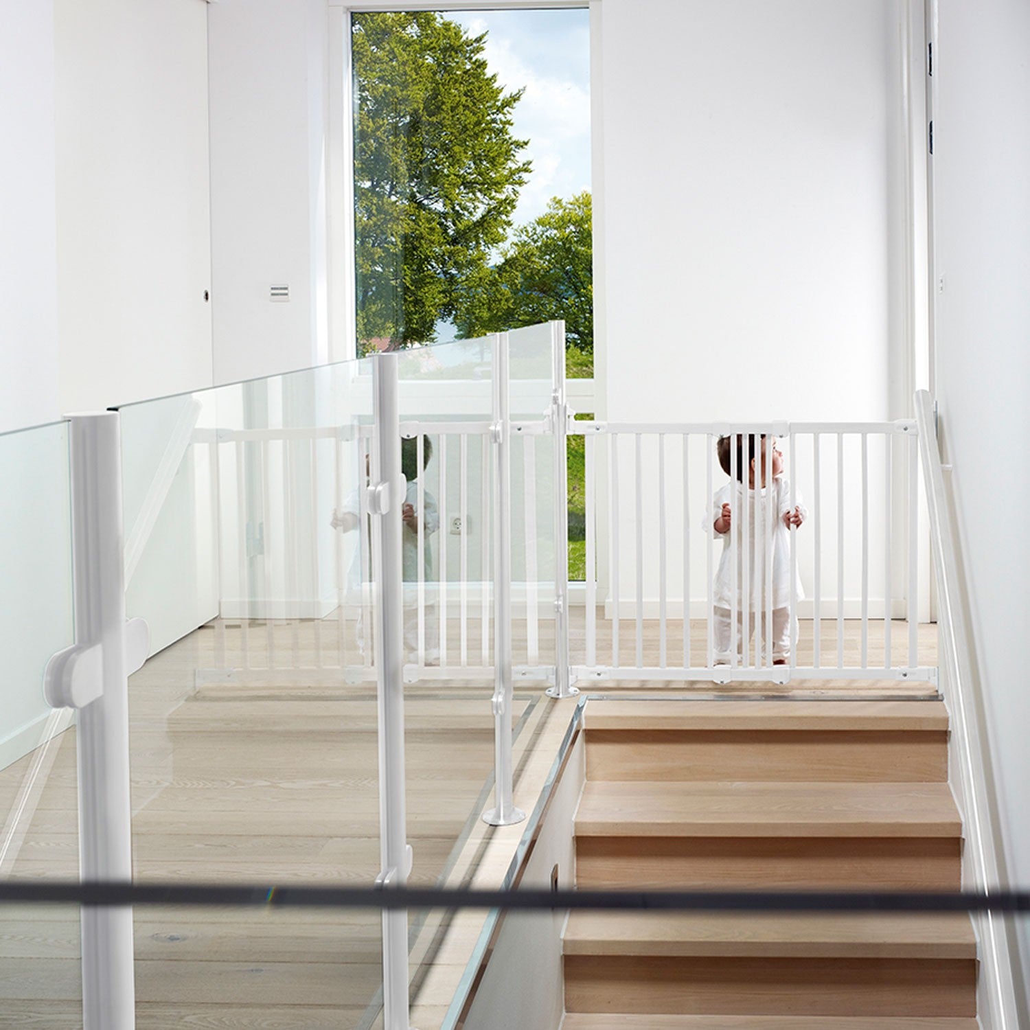 Child safety gate Flexifit Wood White 69-106.5cm