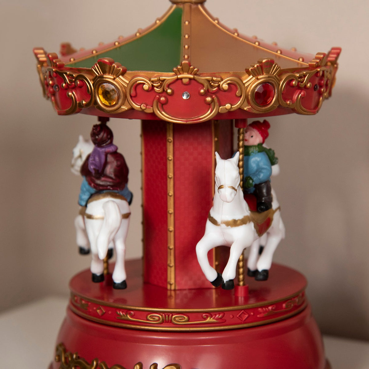 Christmas music box carousel with 3 modes music & LED rotating carousel 13x13x18.5 cm as a Christmas gift made of plastic