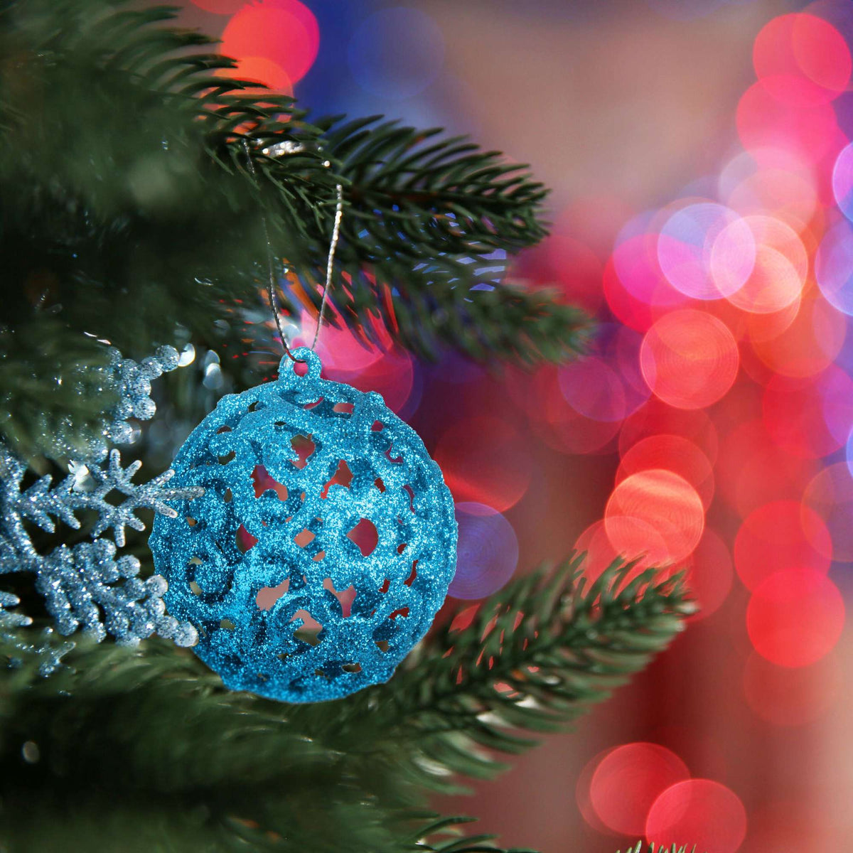 Christmas tree balls in a set of 150
