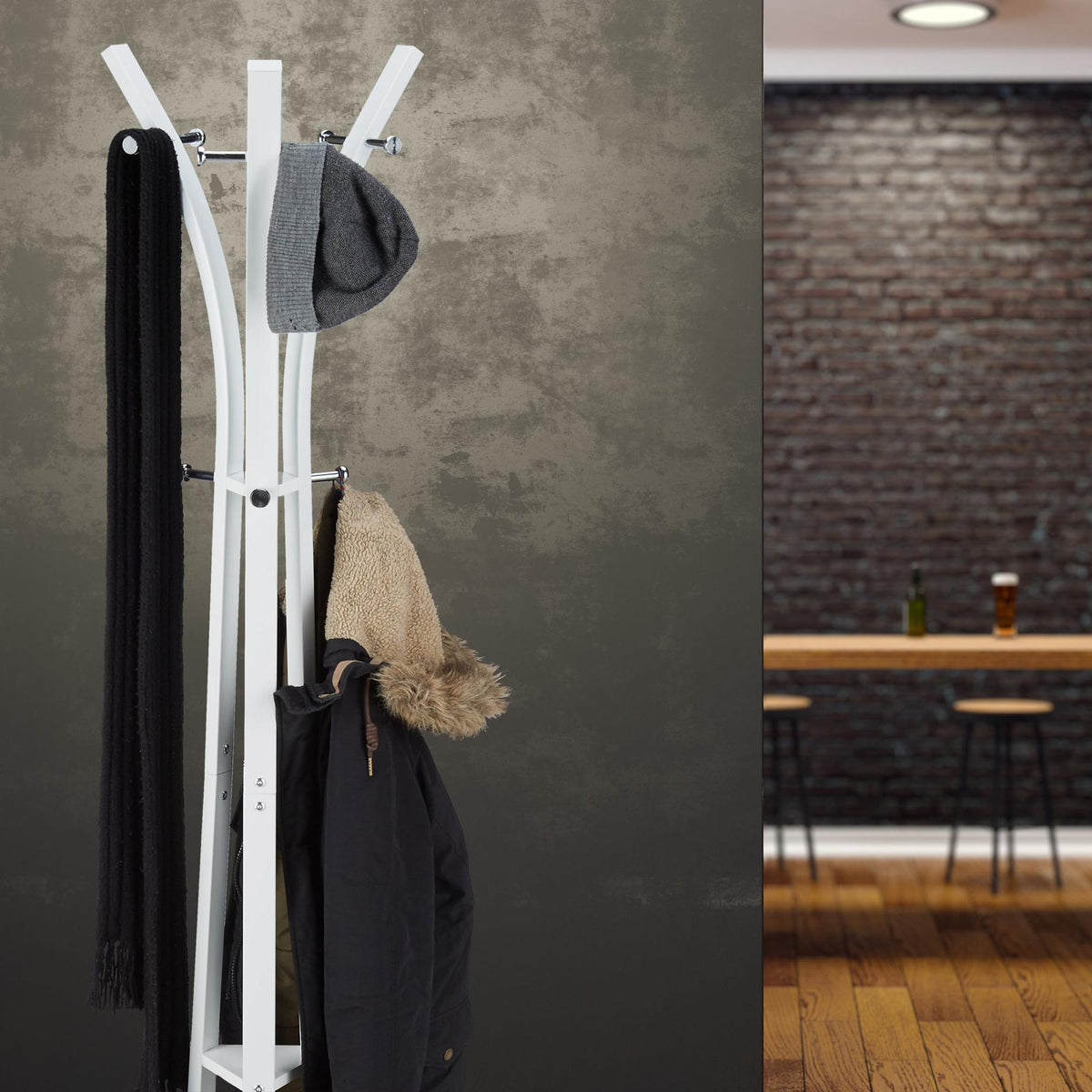 Coat rack in metal