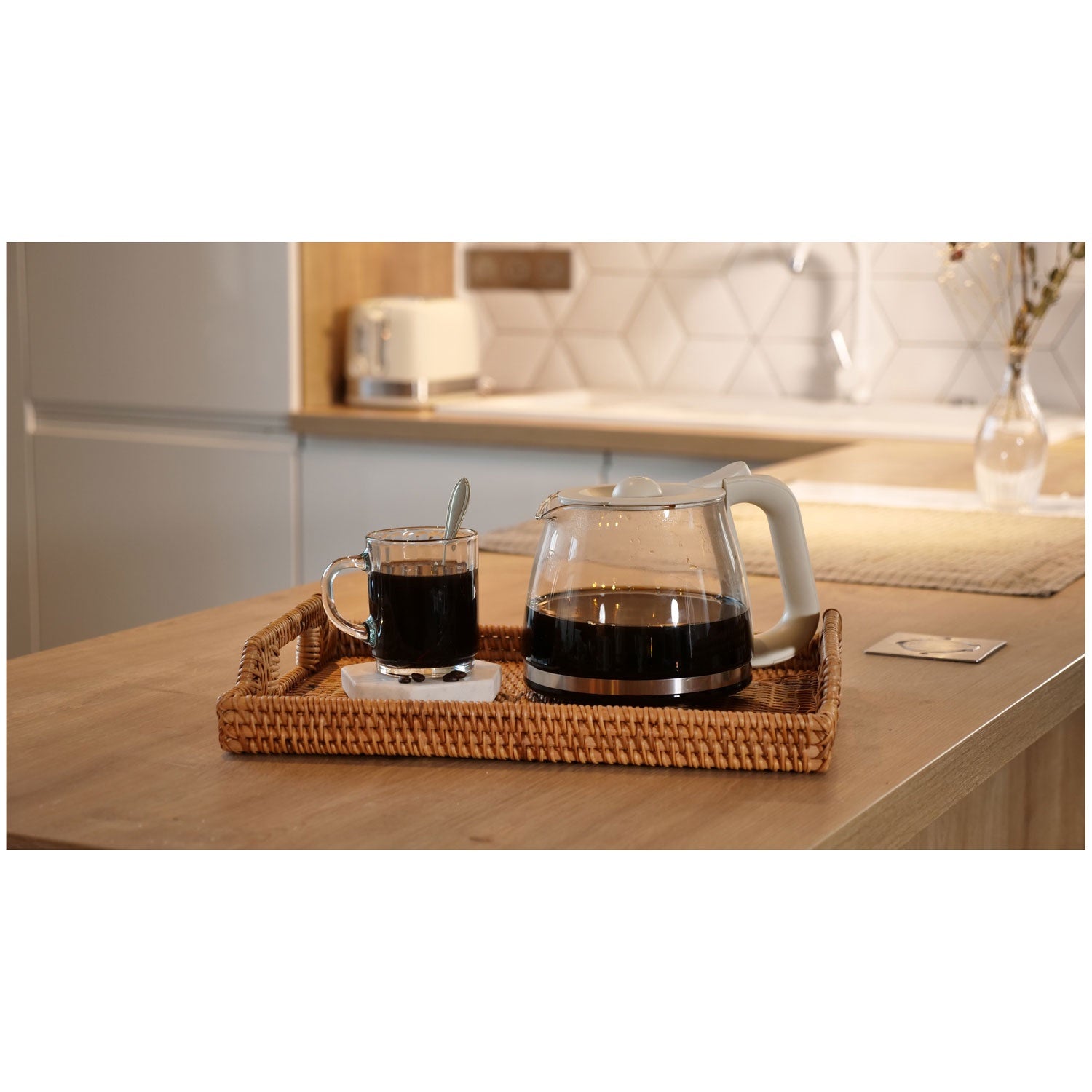 Coffee Maker 1.5L – Cream & Stainless Steel, 1080W
