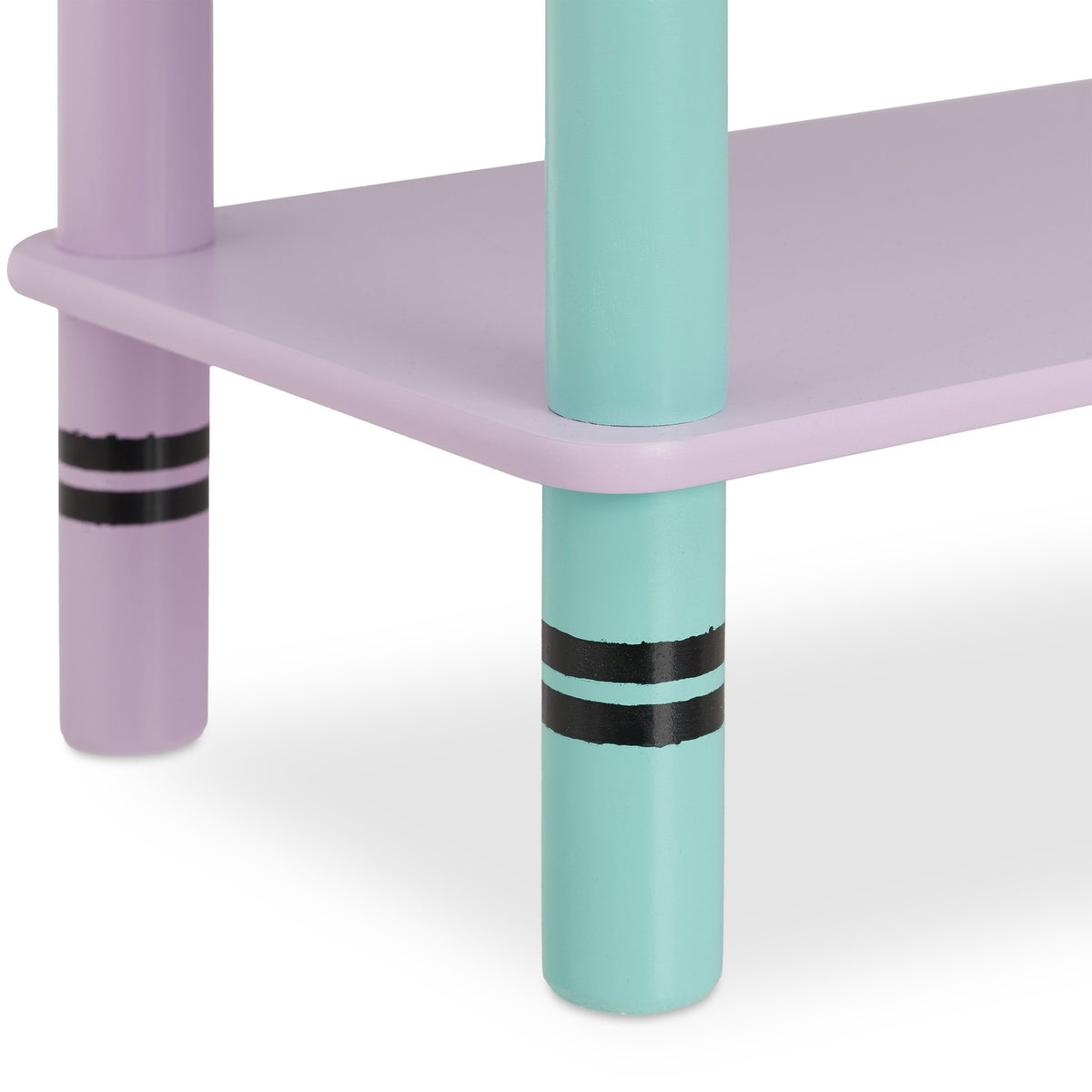 Colorful children's shelf with 3 shelves