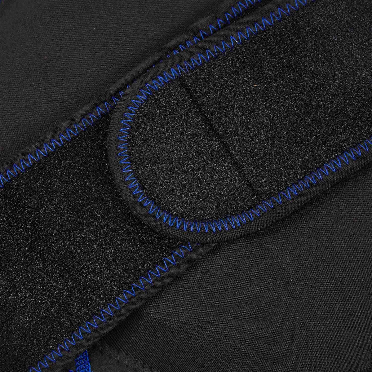 Cooling and heating pad with knee protection