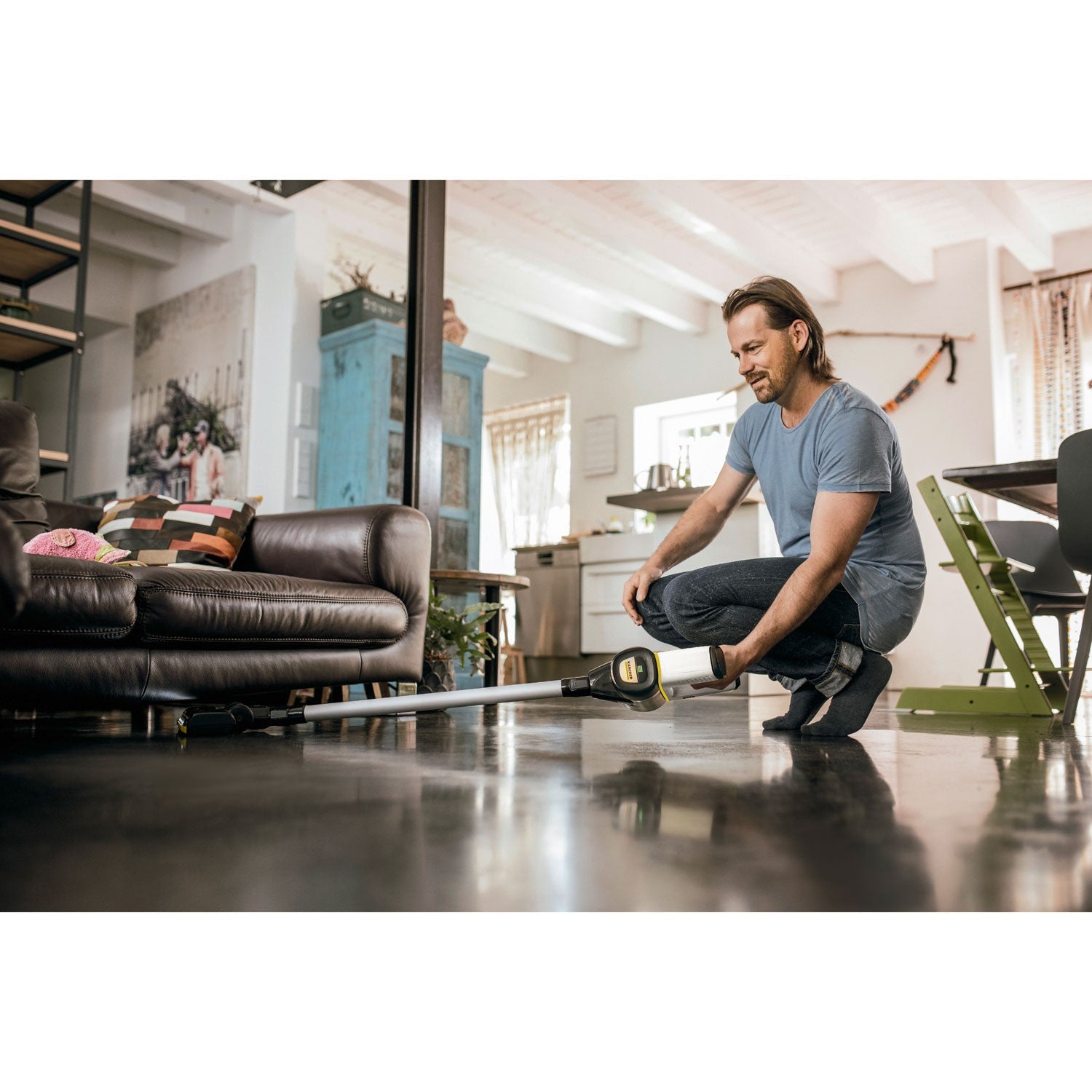 Cordless Vacuum Cleaner, Bagless, Lightweight, LED Lights