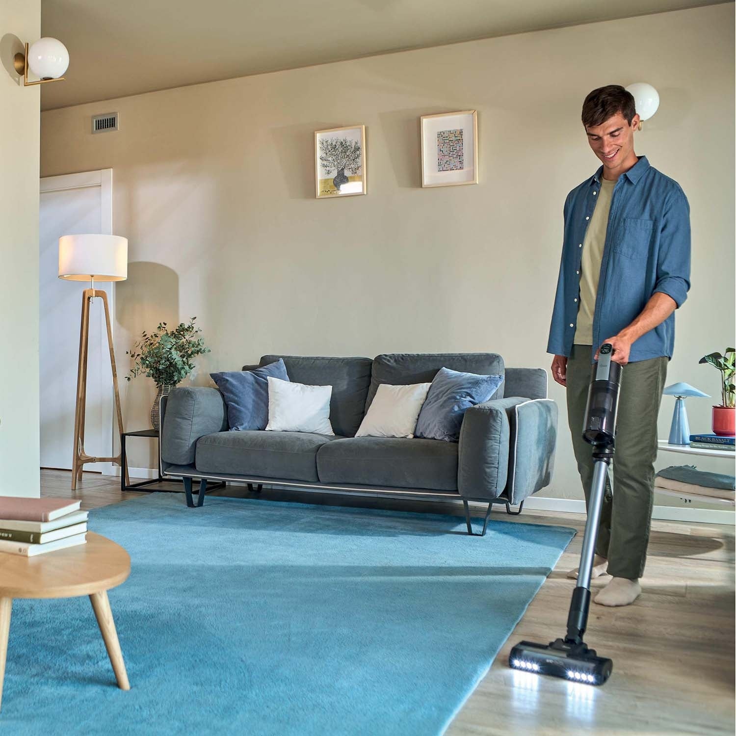 Cordless Vacuum Cleaner with Emptying Station, 400W