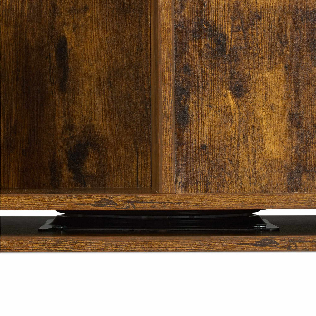 Corner shelf in industrial style