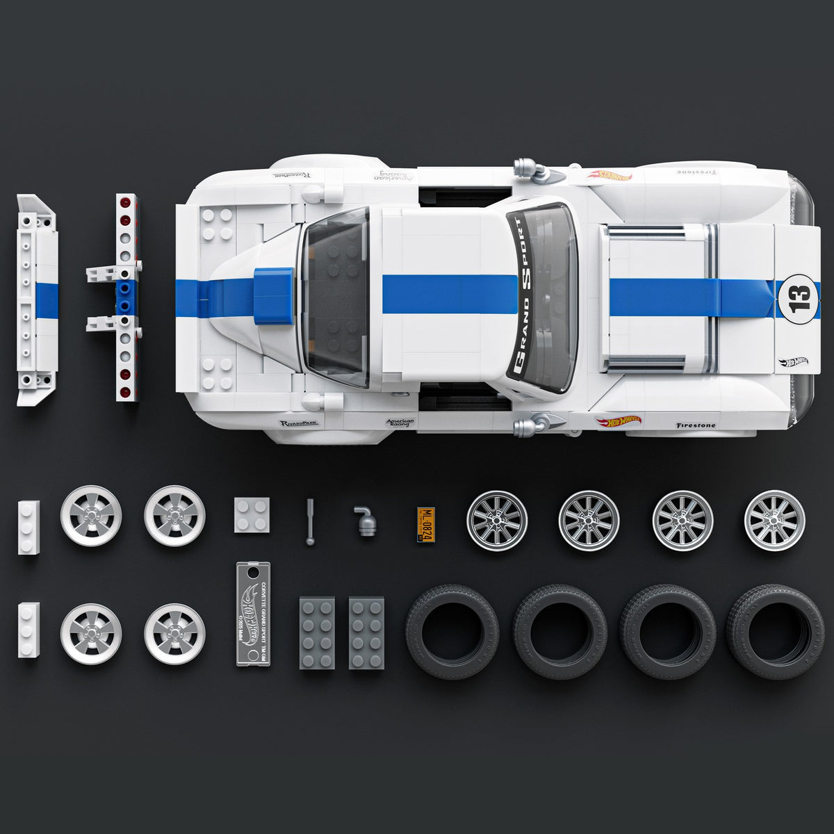 Corvette Grand Sport Model Kit, 1:16 Scale, 900 Parts