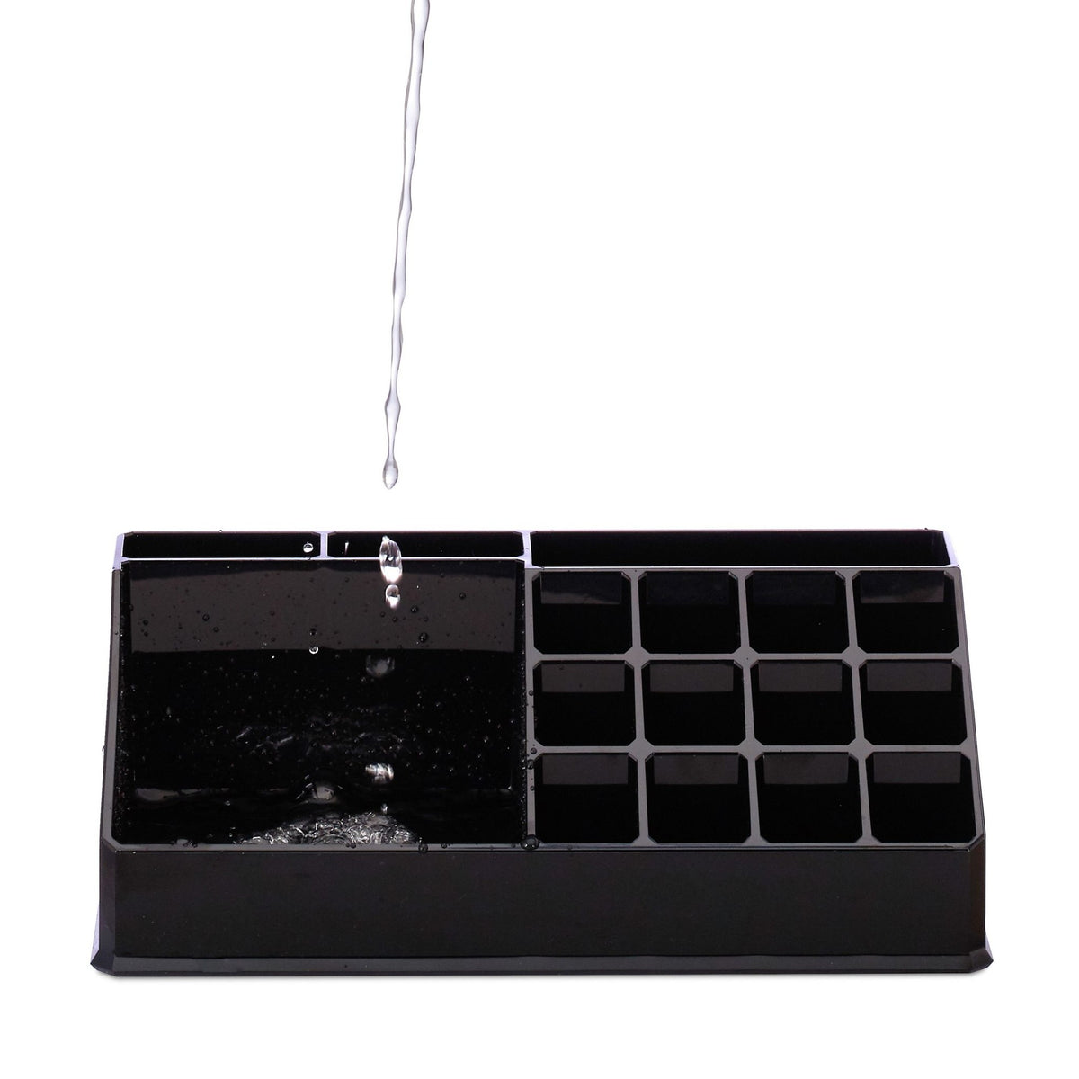 Cosmetic holder in acrylic