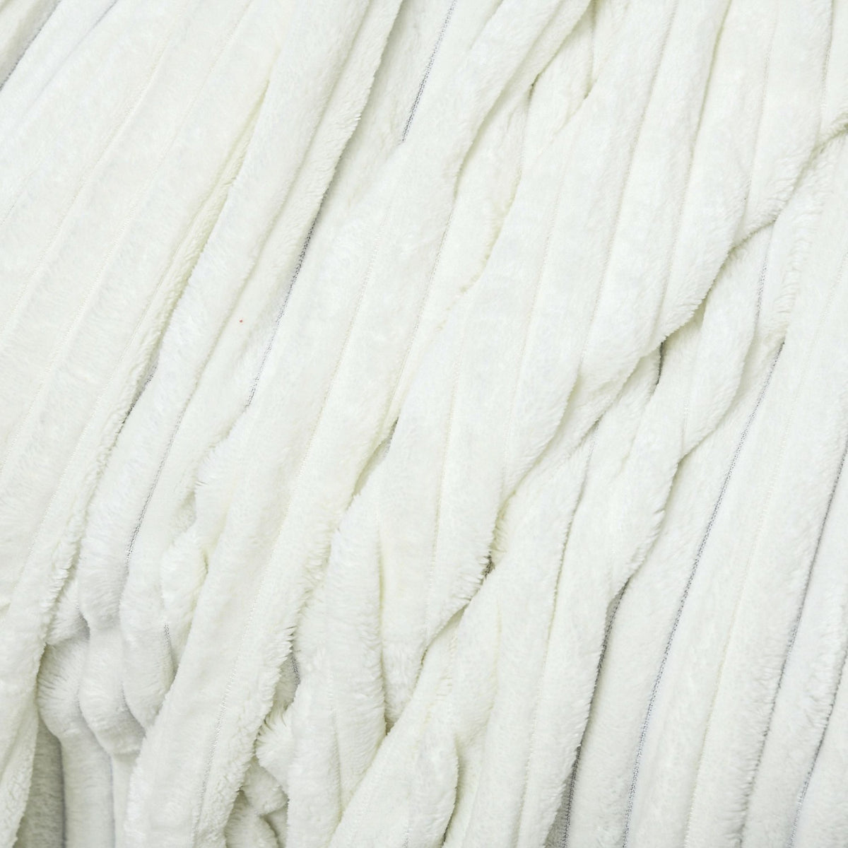 Cuddly Blanket, Fluffy Fleece Blanket, 203 X 152 Cm, Ideal As A Sofa Throw For Two, Sofa Blanket For Bed And Couch, Cream