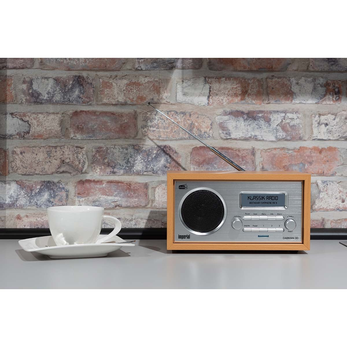 DABMAN 30 DAB+ / FM Radio Wood