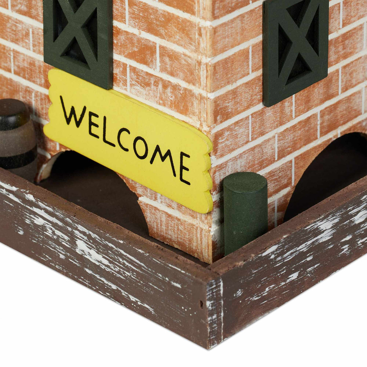 Decorative birdhouse shop design