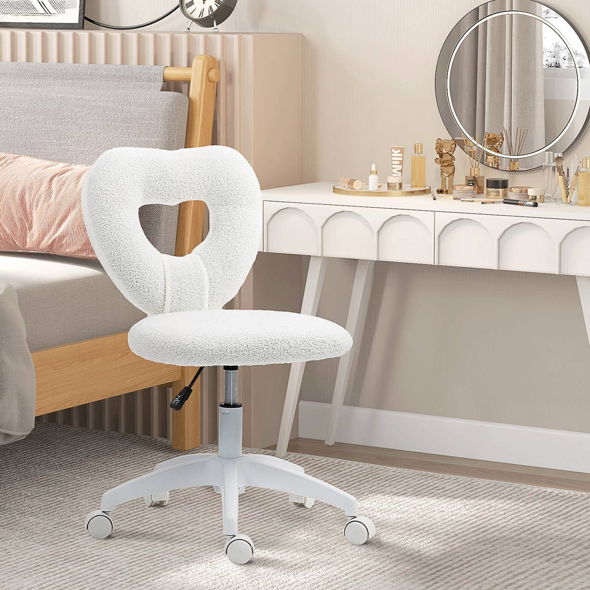 Desk chair, office chair, swivel home office chair with heart-shaped backrest, without armrest, height-adjustable teddy fleece dressing table chair for study, white