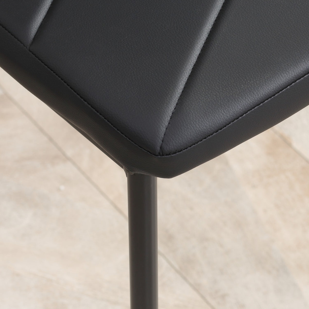 Dining Room Chair Set Of 4 Kitchen Chairs Padded Dining Chair Upholstered Chair Steel Legs Faux Leather Black 41X50X97Cm