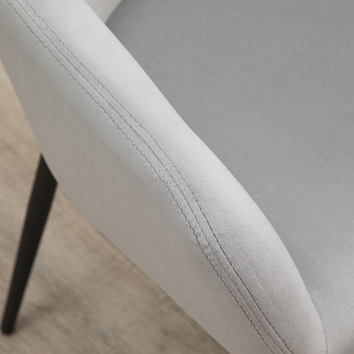 Dining room chairs set of 2 kitchen chairs with backrest, velvet look, upholstered chair with steel legs for living room, light gray 54 x 57 x 80 cm