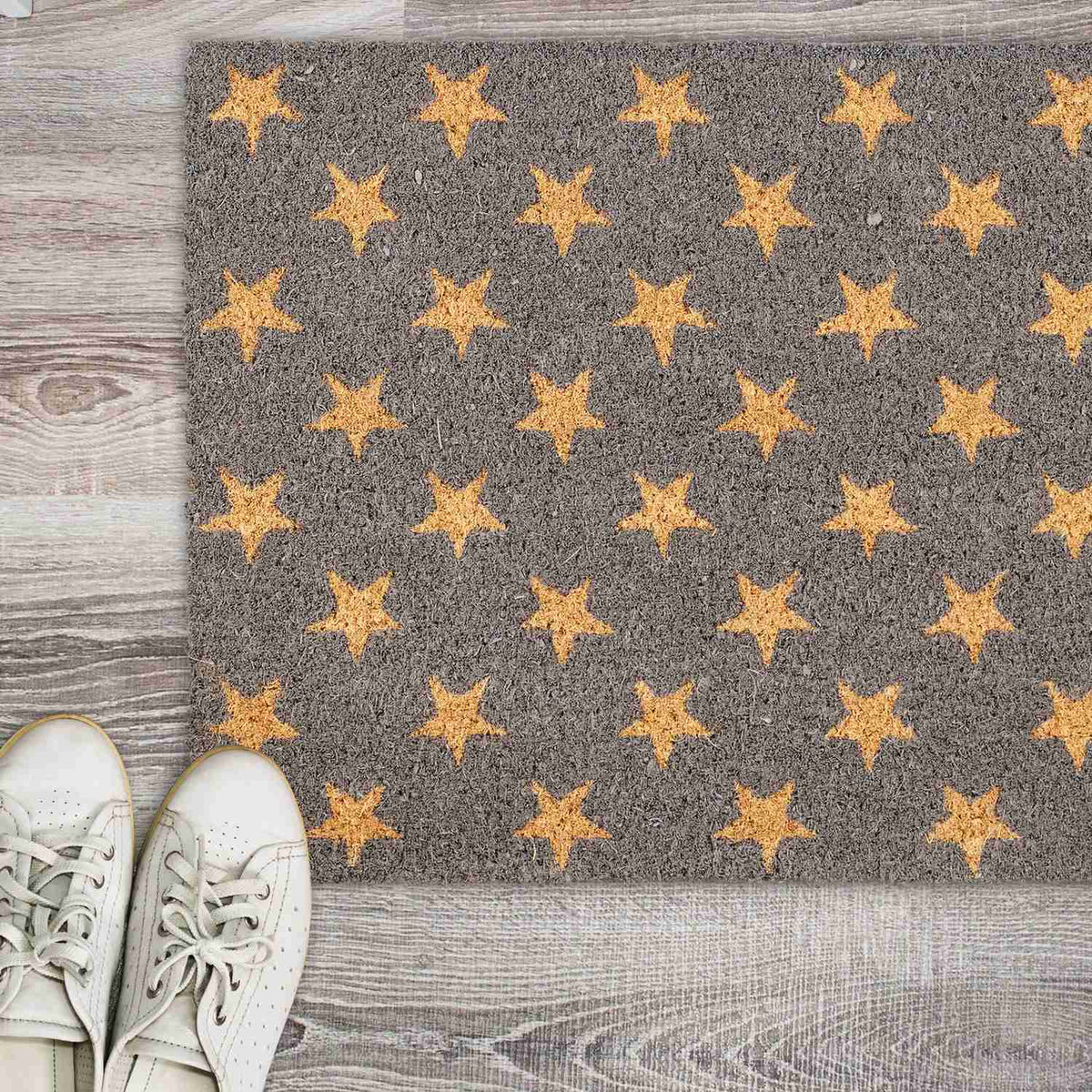 Doormat coconut fiber star pattern