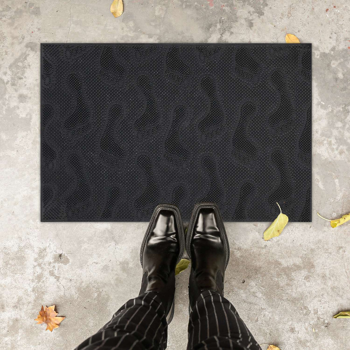 Door mat rubber design footprint
