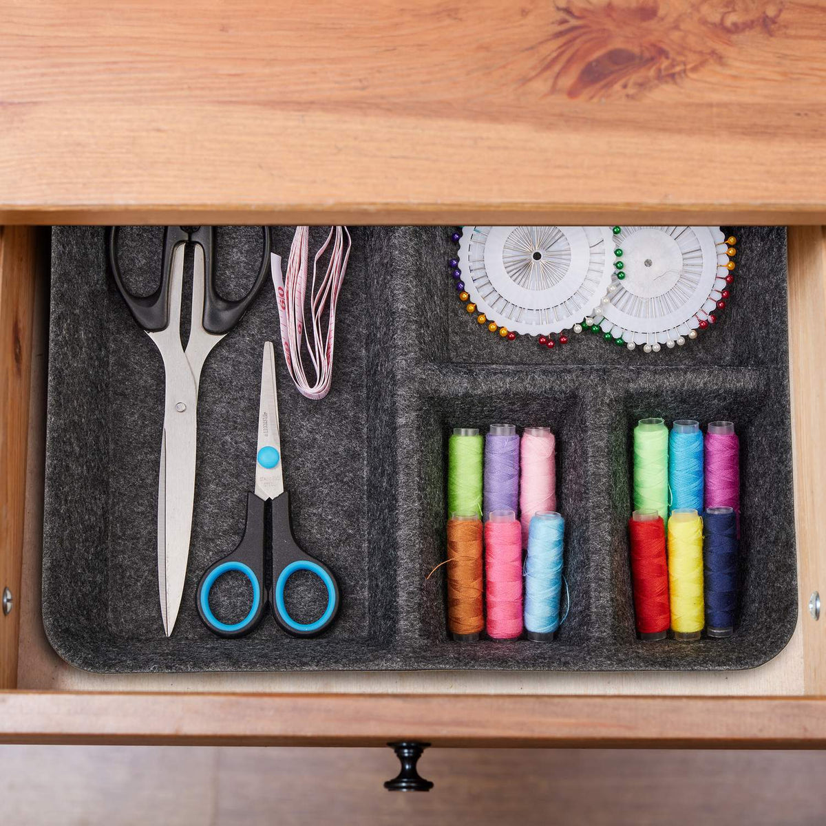 Drawer divider made of felt
