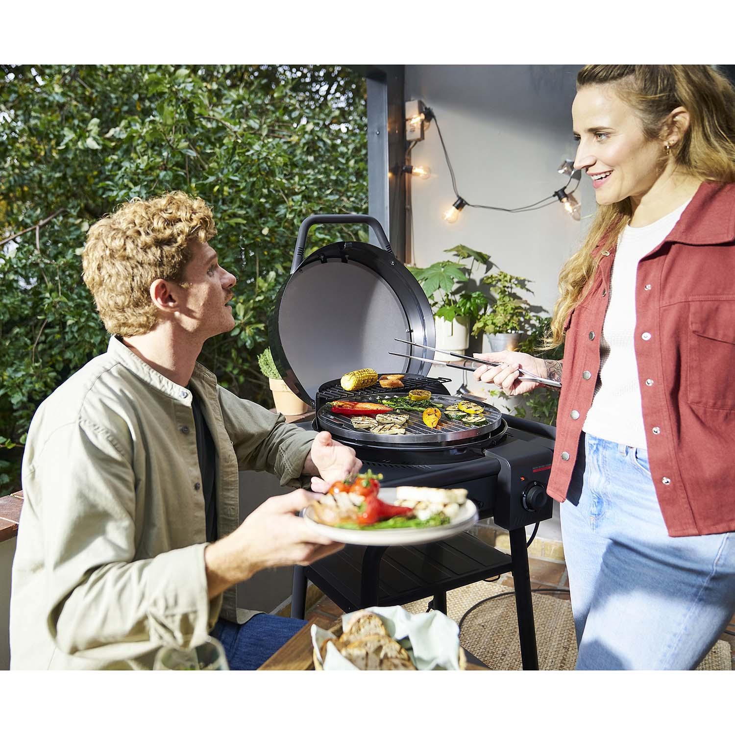 Electric & Charcoal Grill with TRU-Infrared, 370C, Hybrid Power