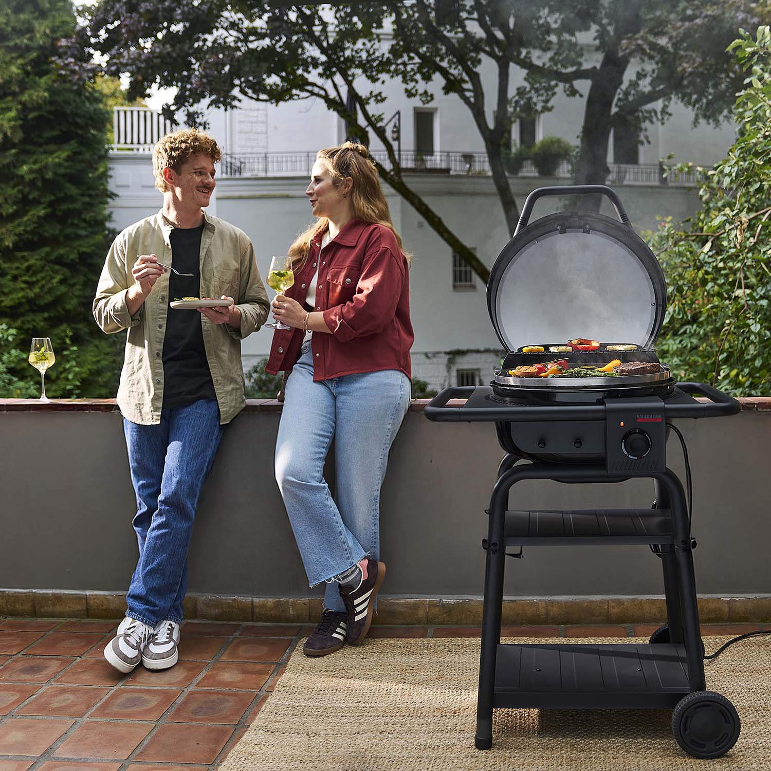 Electric & Charcoal Grill with TRU-Infrared, 370C, Hybrid Power