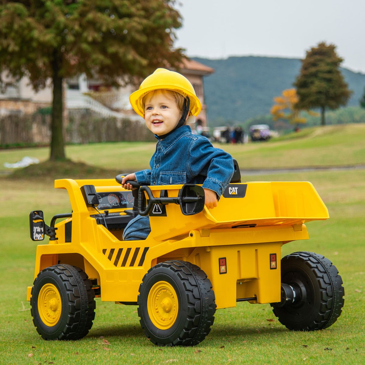 Electric children's excavator, load 30 kg, with remote control, bucket, shovel, speaker, headlight, for 3-7 years, yellow