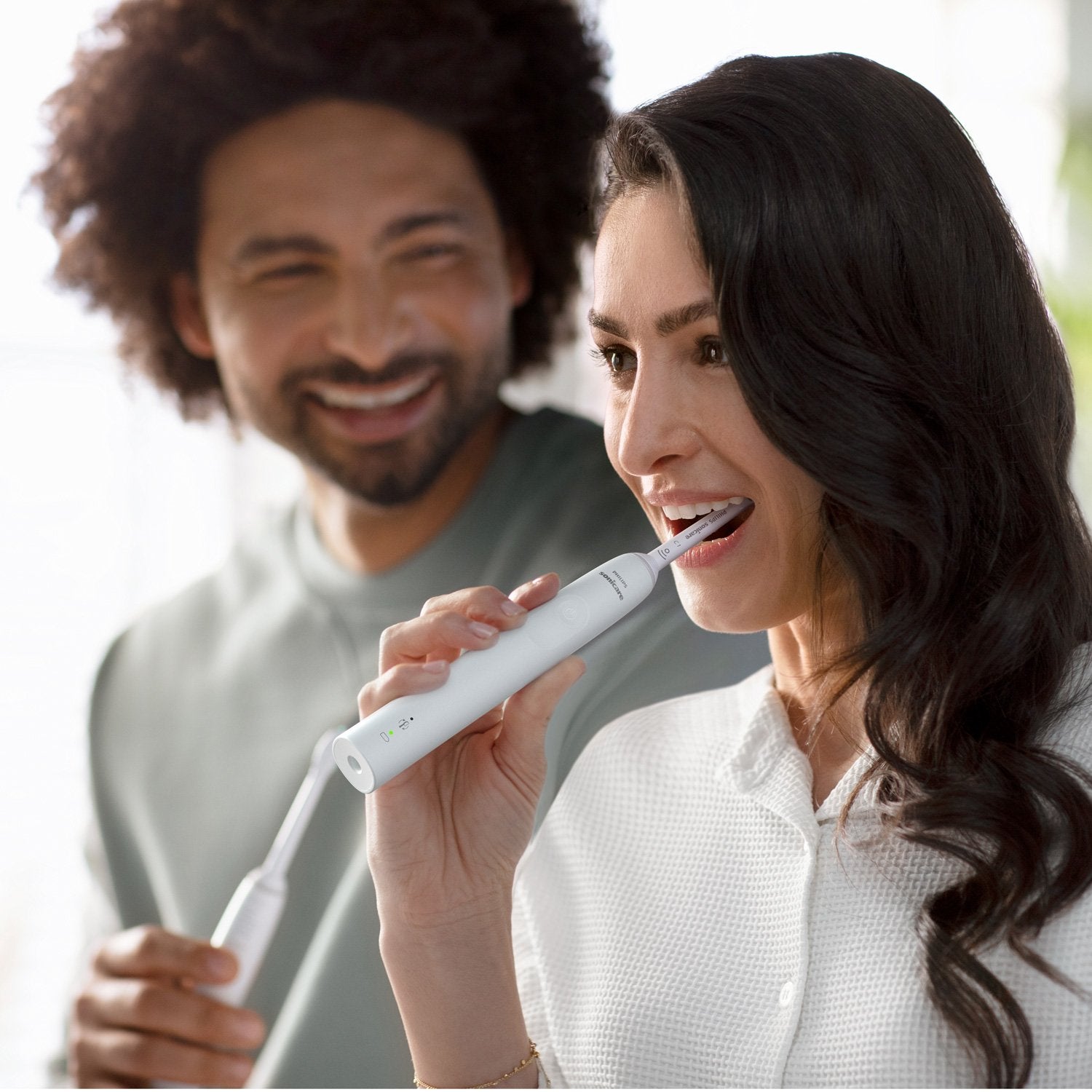 Electric toothbrush White HX3671/13