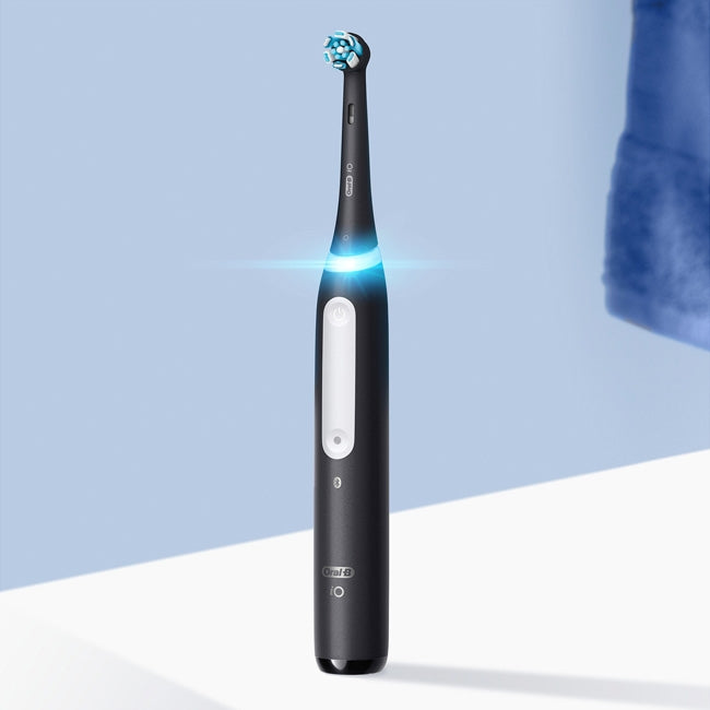 Electric toothbrush iO4 Duo Black UCB / White SC