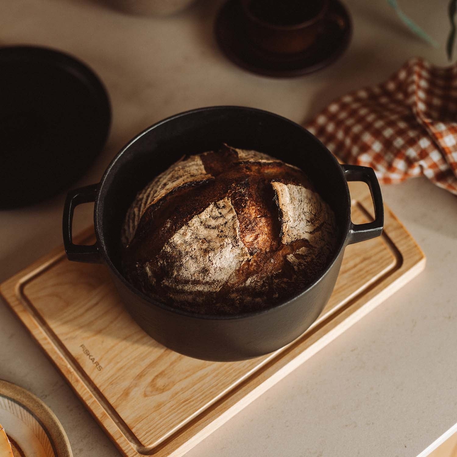 Enamelled Pot with Lid, 4L Capacity