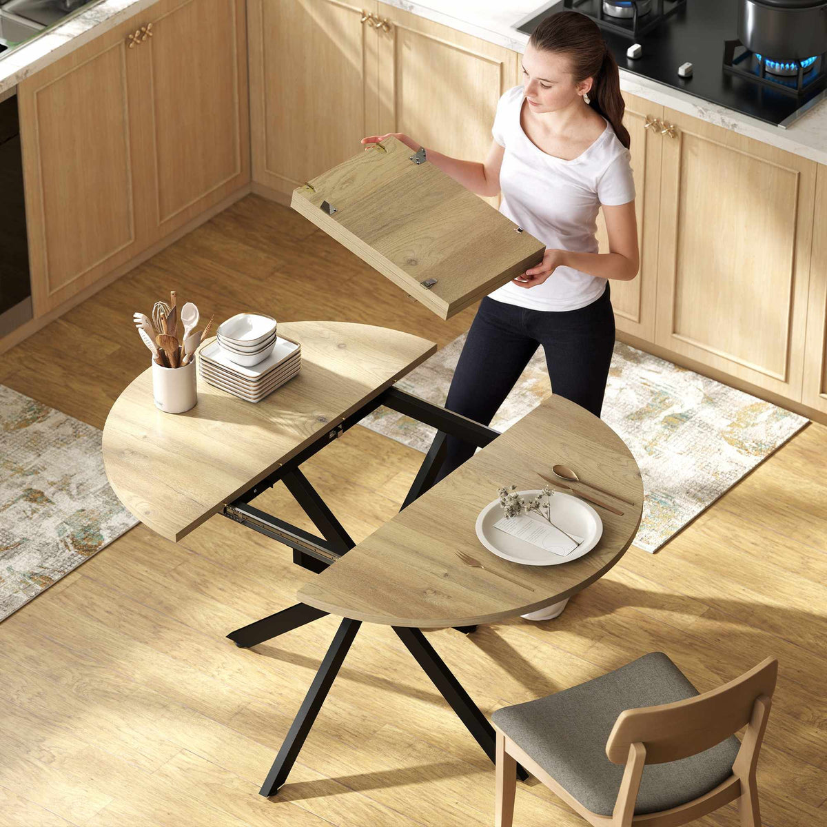 Extendable Round Dining Table for 4-6, 100-135 cm, Wood Finish