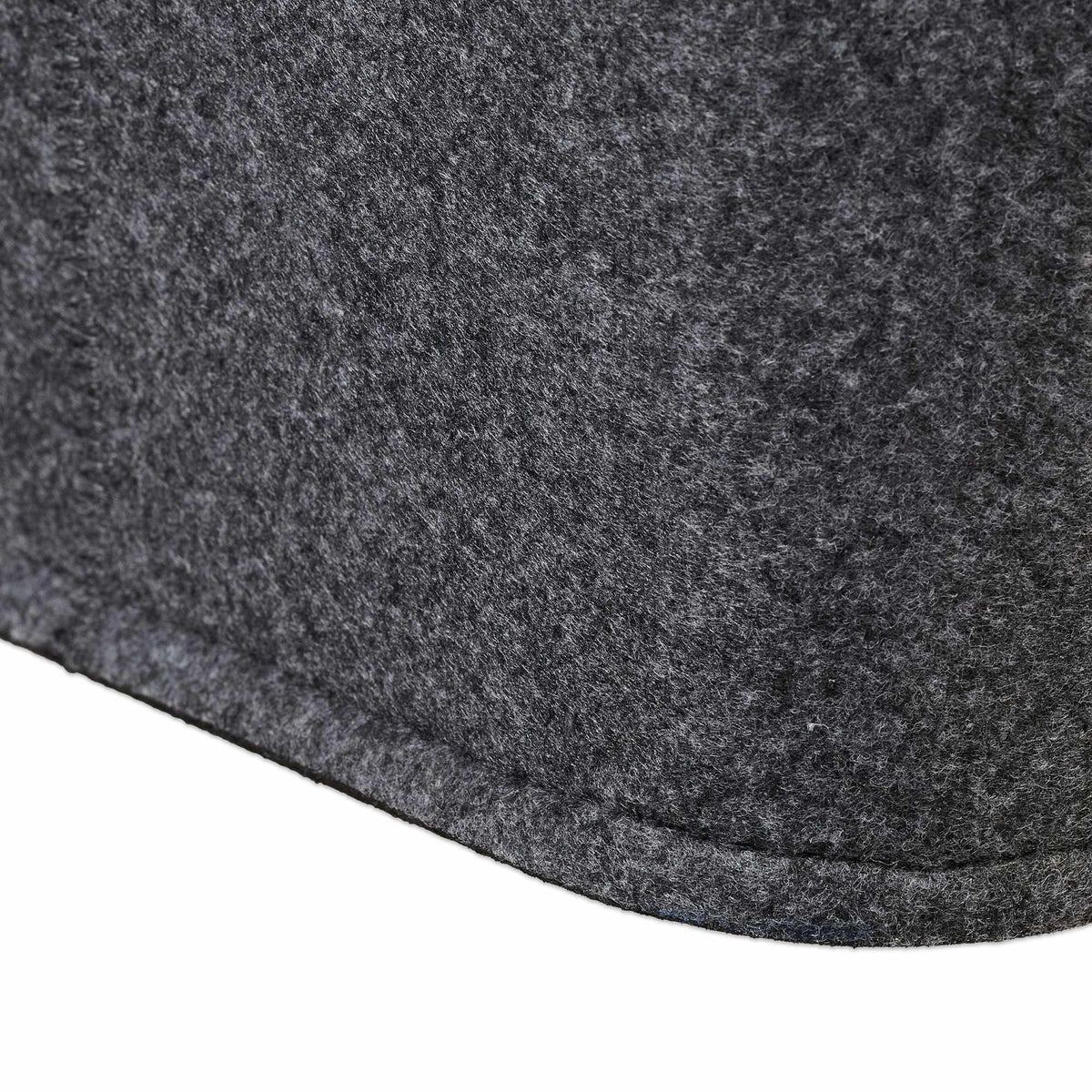 Felt bag with wooden handles