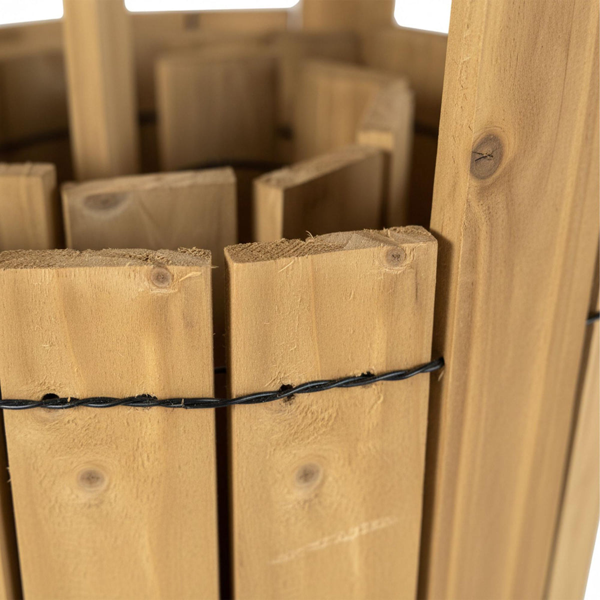 Flexible Wooden Garden Edging – Weather-Resistant, Easy Installation