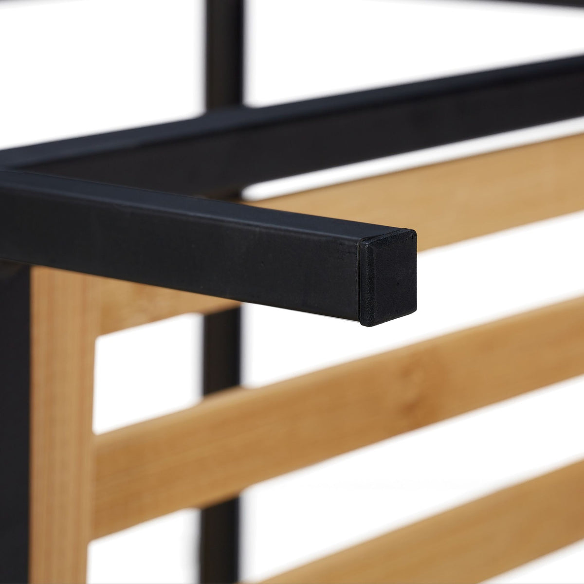 Floor standing shelf in bamboo and metal