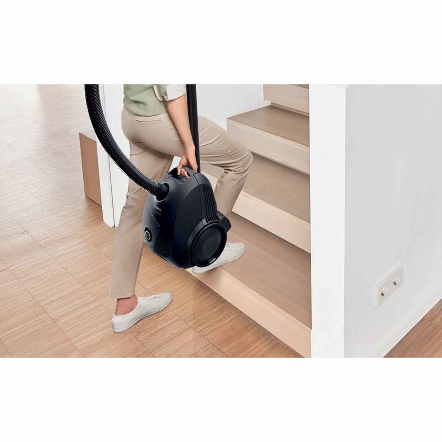 Floor vacuum cleaner BGLS2BA3NE German add. 600W Recycled Plastic