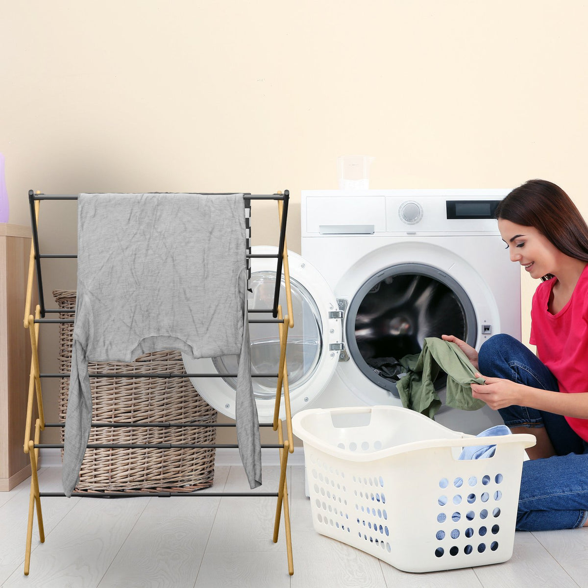 Folding clothes horse in bamboo & metal