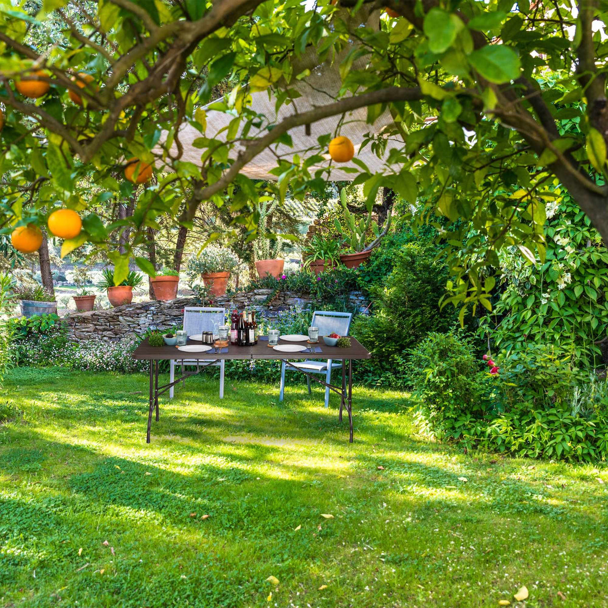 Folding garden table in wooden look