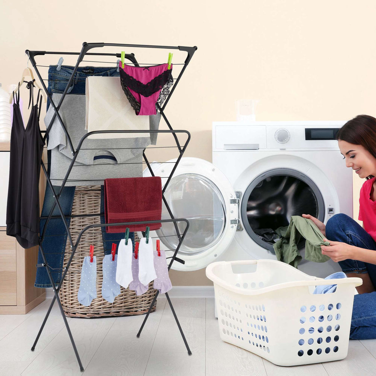 Folding tower clothes horse