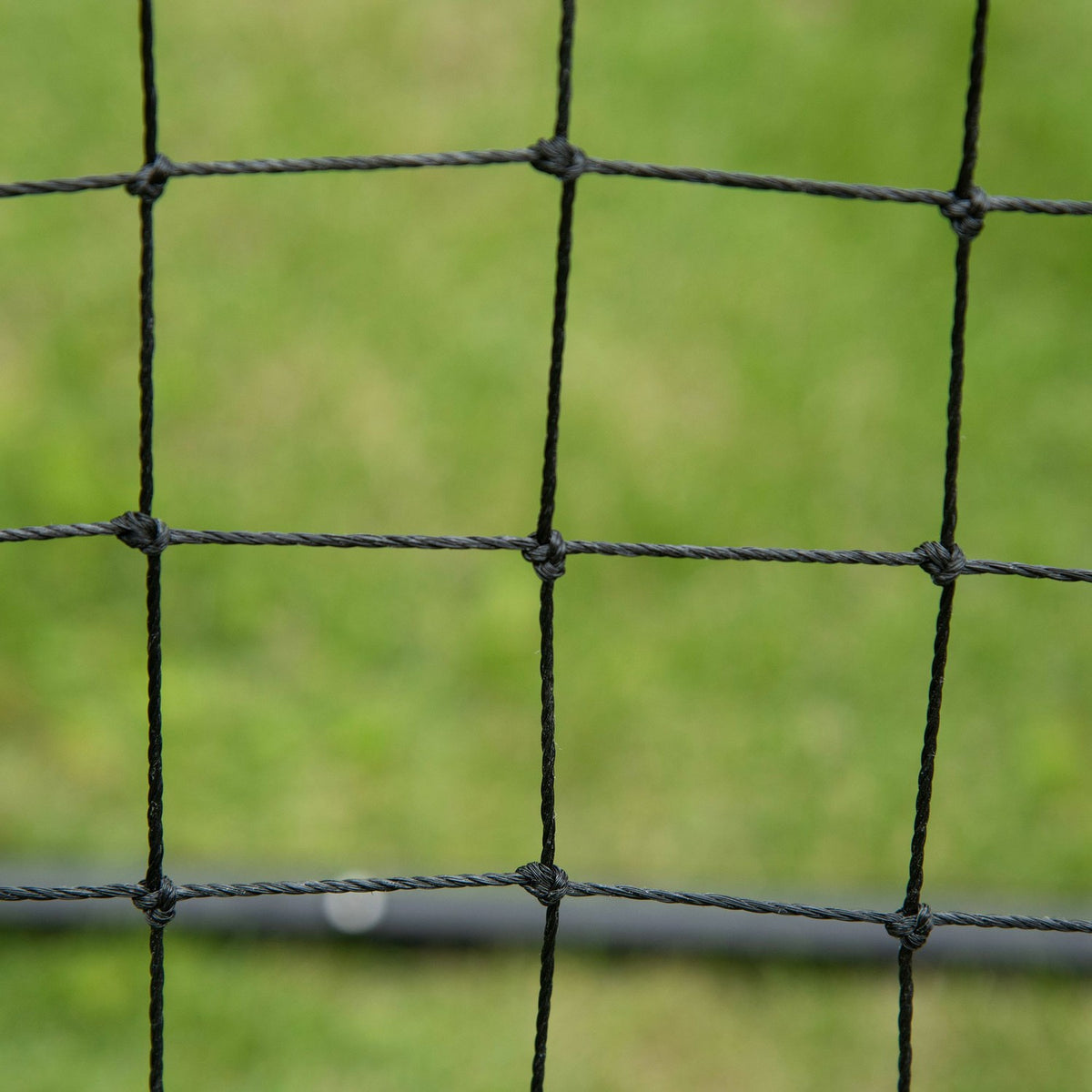 Football Rebounder Kickback Goal Rebound Wall Net Made Of Metal Tube+Pe, 96X80X96 Cm, Black