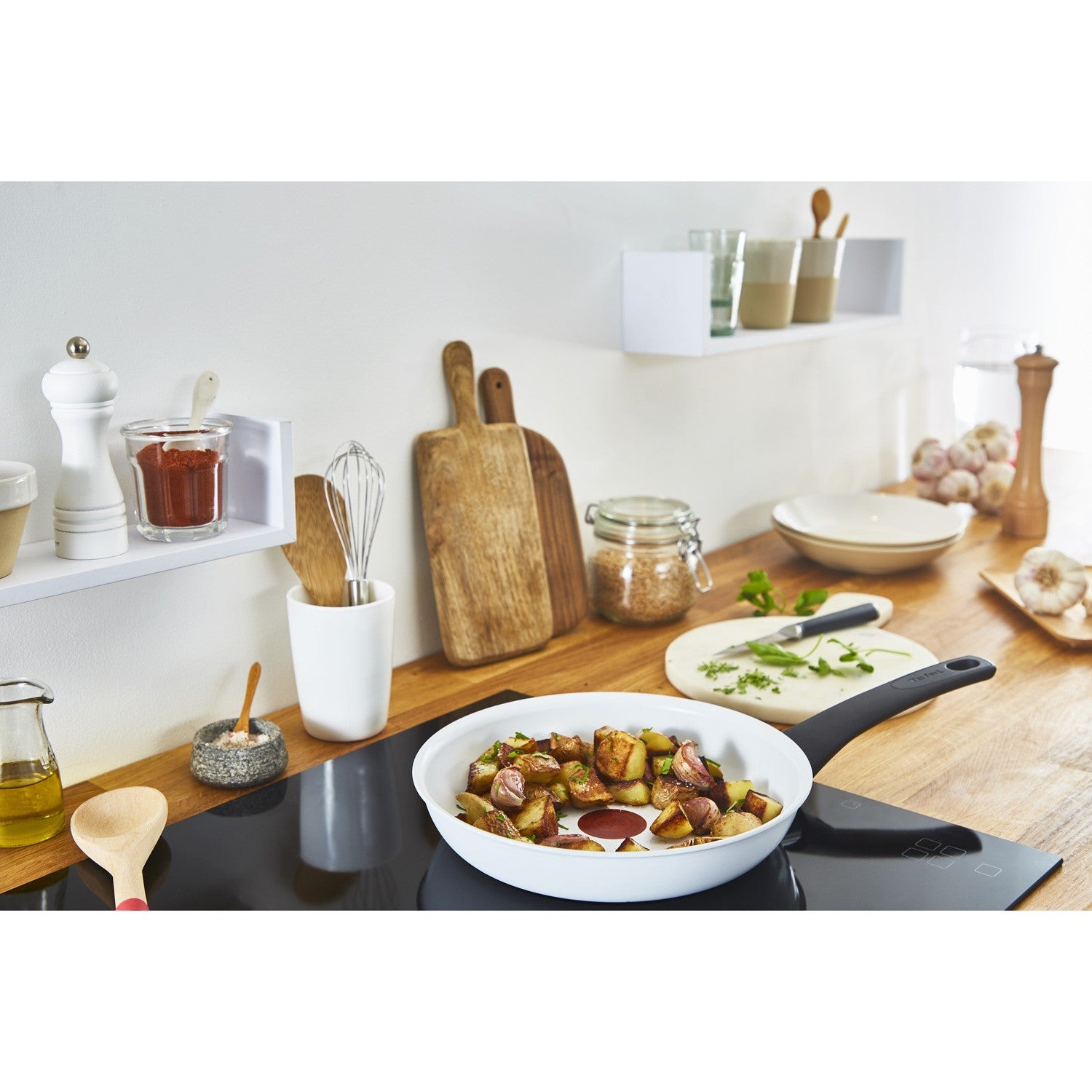 Frying pan 24cm Ceramic control